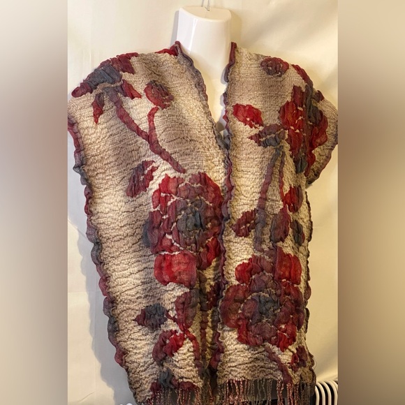 Bohemian Shabby Chic -Ruby/Latte - Picture 10 of 11